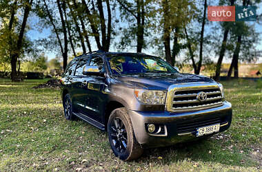Внедорожник / Кроссовер Toyota Sequoia 2012 в 
