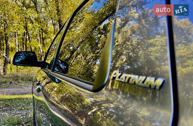 Внедорожник / Кроссовер Toyota Sequoia 2012 в 