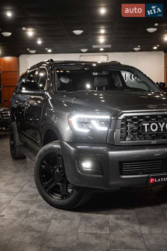 Позашляховик / Кросовер Toyota Sequoia 2018 в Одесі