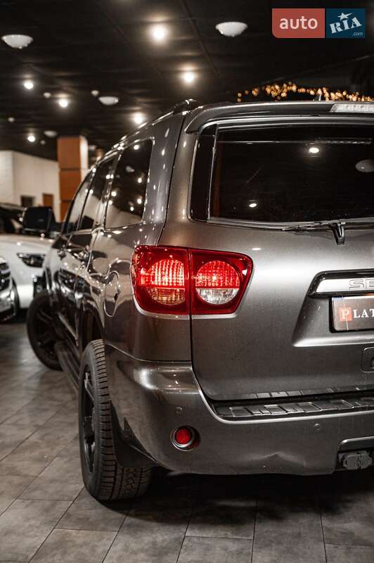 Позашляховик / Кросовер Toyota Sequoia 2018 в Одесі