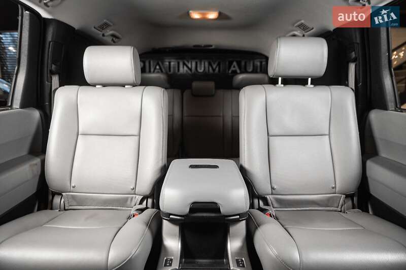 Позашляховик / Кросовер Toyota Sequoia 2018 в Одесі