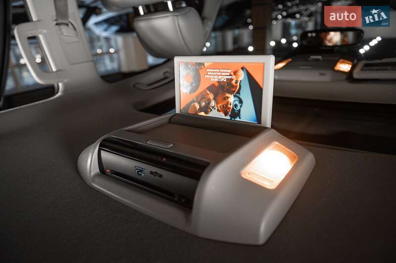 Позашляховик / Кросовер Toyota Sequoia 2018 в Одесі