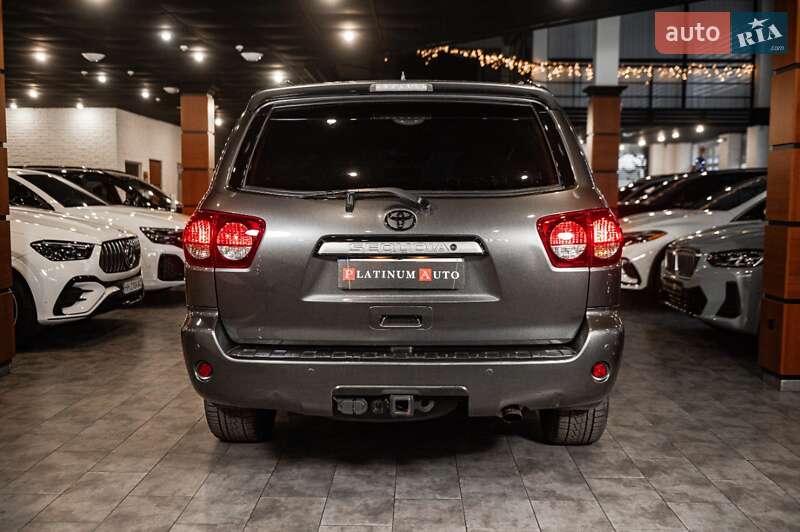 Позашляховик / Кросовер Toyota Sequoia 2018 в Одесі