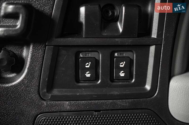 Позашляховик / Кросовер Toyota Sequoia 2018 в Одесі