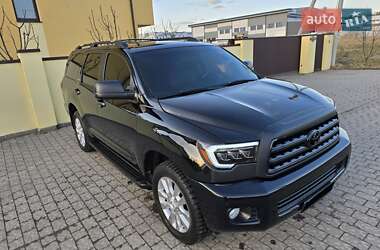 Toyota Sequoia 2010