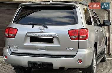 Внедорожник / Кроссовер Toyota Sequoia 2010 в Надворной