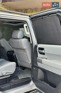 Внедорожник / Кроссовер Toyota Sequoia 2010 в Надворной