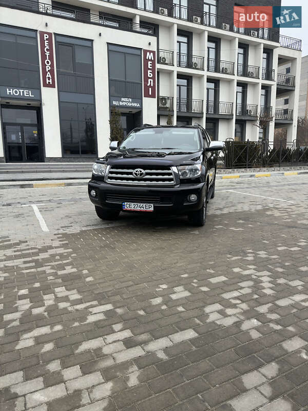 Внедорожник / Кроссовер Toyota Sequoia 2013 в Черновцах
