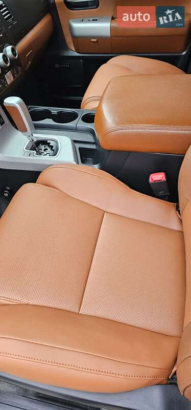 Внедорожник / Кроссовер Toyota Sequoia 2008 в Мамалыге