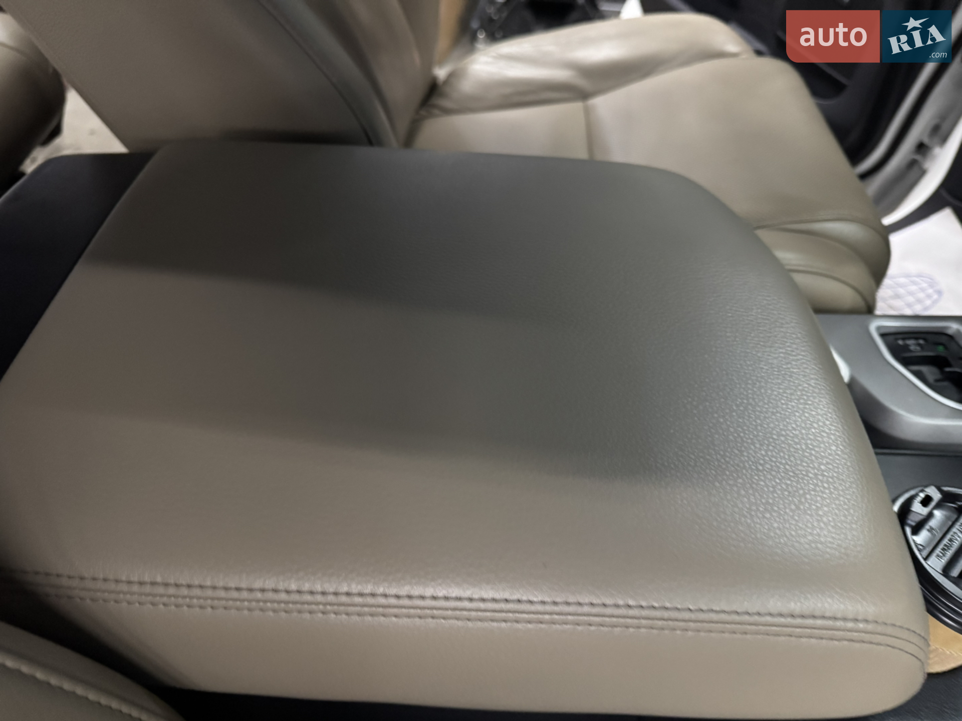 2013 Toyota Sequoia - мініатюра 35