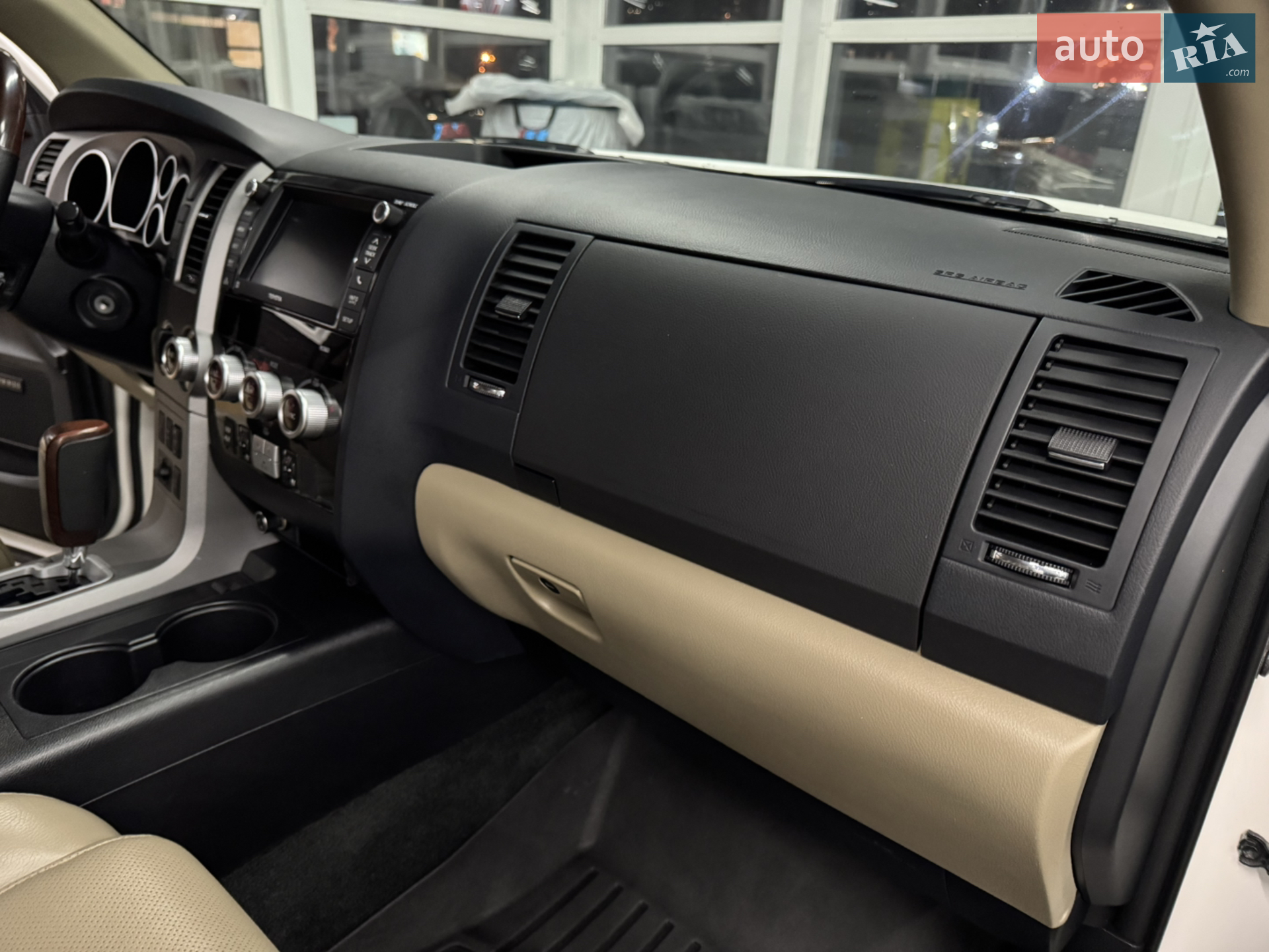 2013 Toyota Sequoia - мініатюра 40