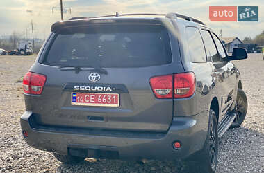 Внедорожник / Кроссовер Toyota Sequoia 2019 в 