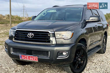Внедорожник / Кроссовер Toyota Sequoia 2019 в 