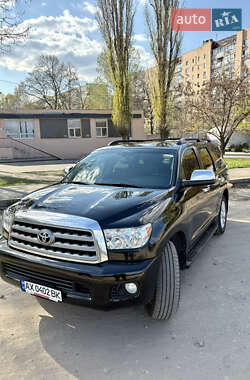 Внедорожник / Кроссовер Toyota Sequoia 2011 в 