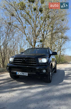 Внедорожник / Кроссовер Toyota Sequoia 2008 в 