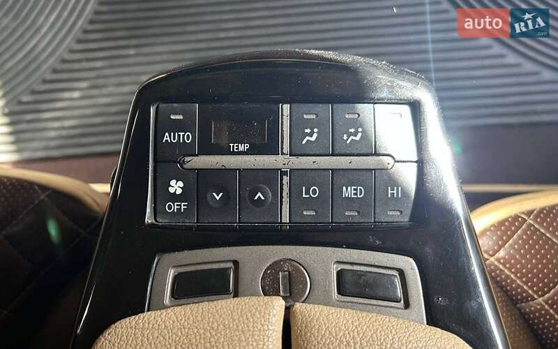 Внедорожник / Кроссовер Toyota Sequoia 2008 в Черновцах