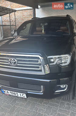 Позашляховик / Кросовер Toyota Sequoia 2015 в 