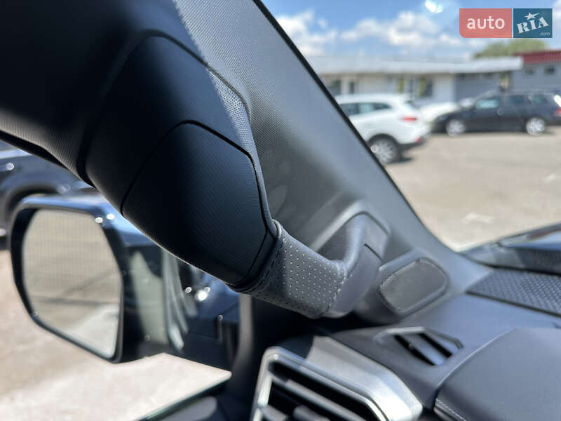 Внедорожник / Кроссовер Toyota Sequoia 2023 в Киеве