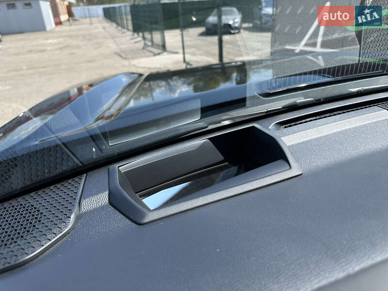 Внедорожник / Кроссовер Toyota Sequoia 2023 в Киеве