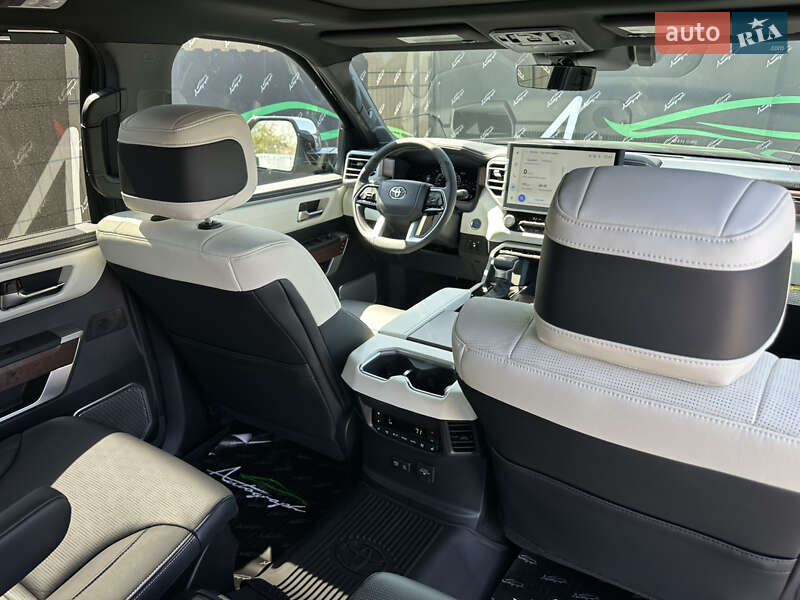 Внедорожник / Кроссовер Toyota Sequoia 2023 в Киеве