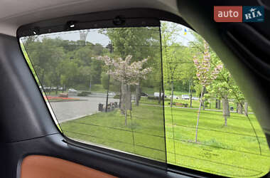 Позашляховик / Кросовер Toyota Sequoia 2011 в 