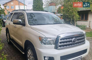 Внедорожник / Кроссовер Toyota Sequoia 2014 в Виннице