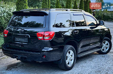 Позашляховик / Кросовер Toyota Sequoia 2008 в 