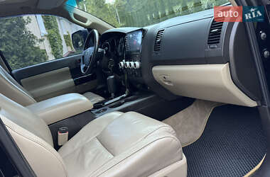 Позашляховик / Кросовер Toyota Sequoia 2008 в 