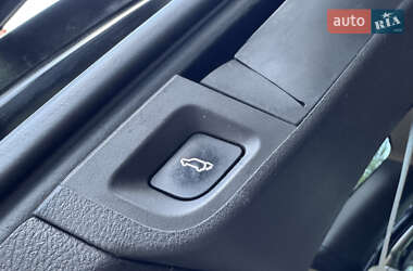 Позашляховик / Кросовер Toyota Sequoia 2008 в 