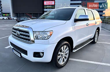 Внедорожник / Кроссовер Toyota Sequoia 2010 в Киеве