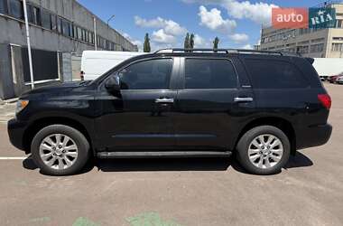 Toyota Sequoia 2010