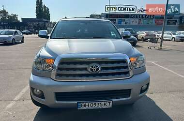 Позашляховик / Кросовер Toyota Sequoia 2016 в Одесі