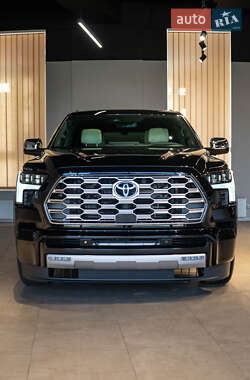 Внедорожник / Кроссовер Toyota Sequoia 2025 в 
