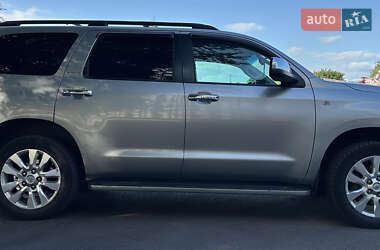 Внедорожник / Кроссовер Toyota Sequoia 2008 в 
