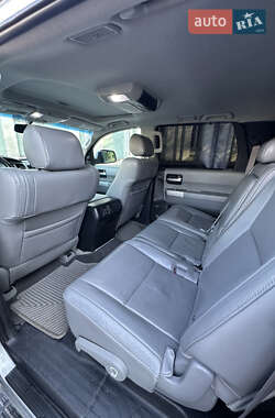 Внедорожник / Кроссовер Toyota Sequoia 2008 в 