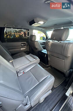Внедорожник / Кроссовер Toyota Sequoia 2008 в 