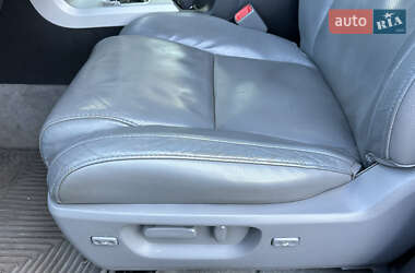 Внедорожник / Кроссовер Toyota Sequoia 2008 в 