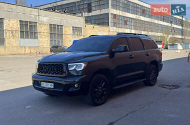 Внедорожник / Кроссовер Toyota Sequoia 2008 в 