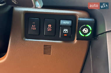 Внедорожник / Кроссовер Toyota Sequoia 2008 в 