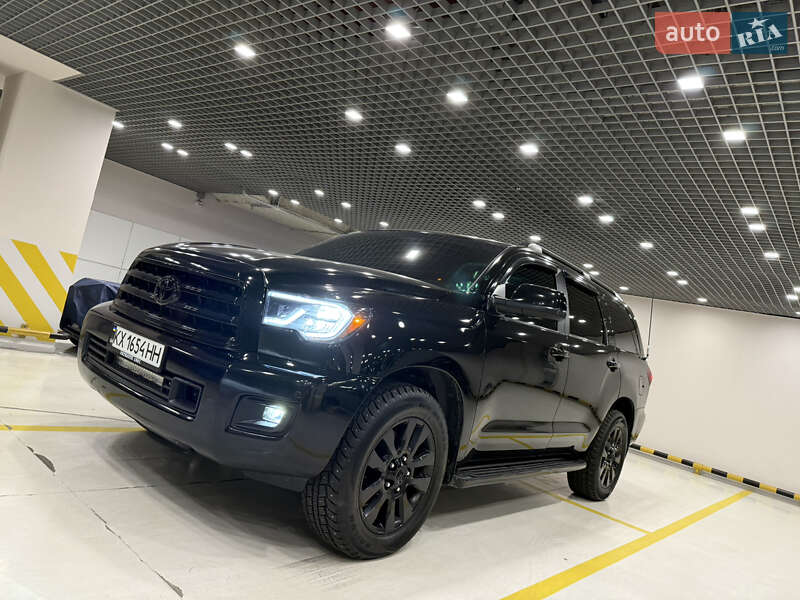 Внедорожник / Кроссовер Toyota Sequoia 2008 в Киеве