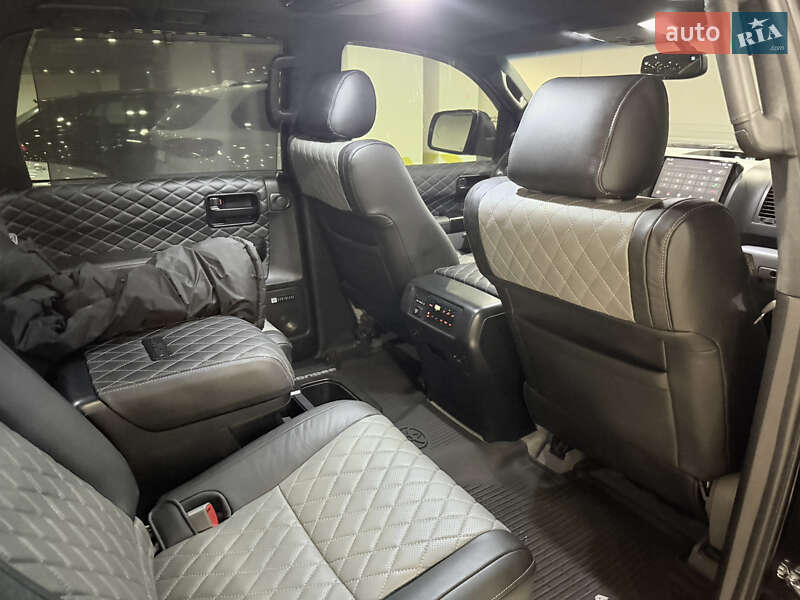 Внедорожник / Кроссовер Toyota Sequoia 2008 в Киеве