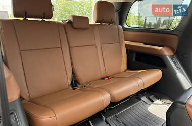 Внедорожник / Кроссовер Toyota Sequoia 2012 в 