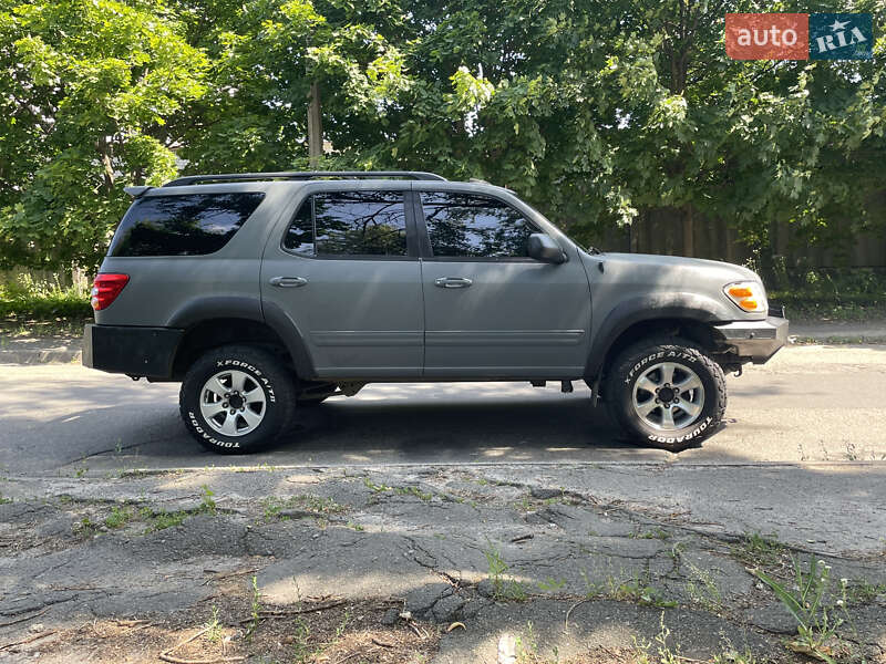Внедорожник / Кроссовер Toyota Sequoia 2000 в Киеве