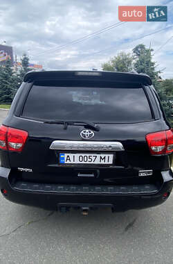 Внедорожник / Кроссовер Toyota Sequoia 2008 в 