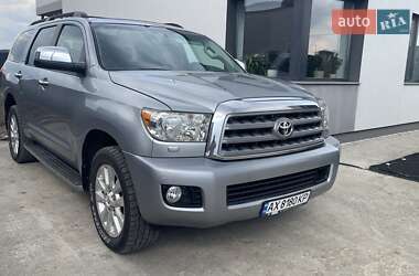Toyota Sequoia 2011