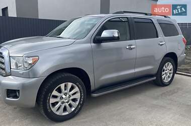 Внедорожник / Кроссовер Toyota Sequoia 2011 в 