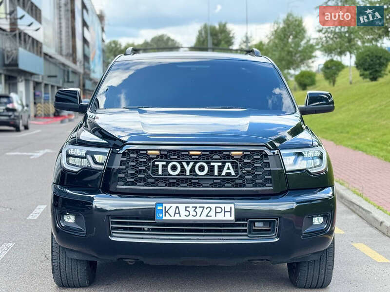 Позашляховик / Кросовер Toyota Sequoia 2010 в Києві