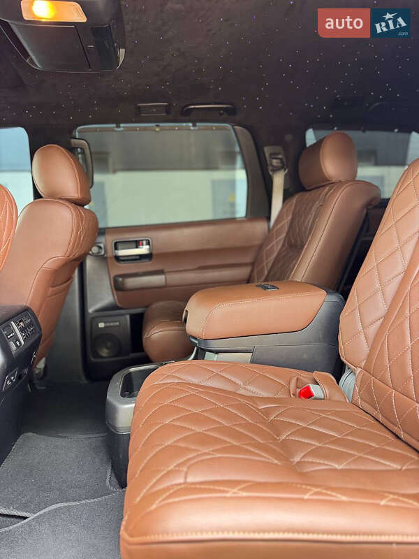 Позашляховик / Кросовер Toyota Sequoia 2010 в Києві