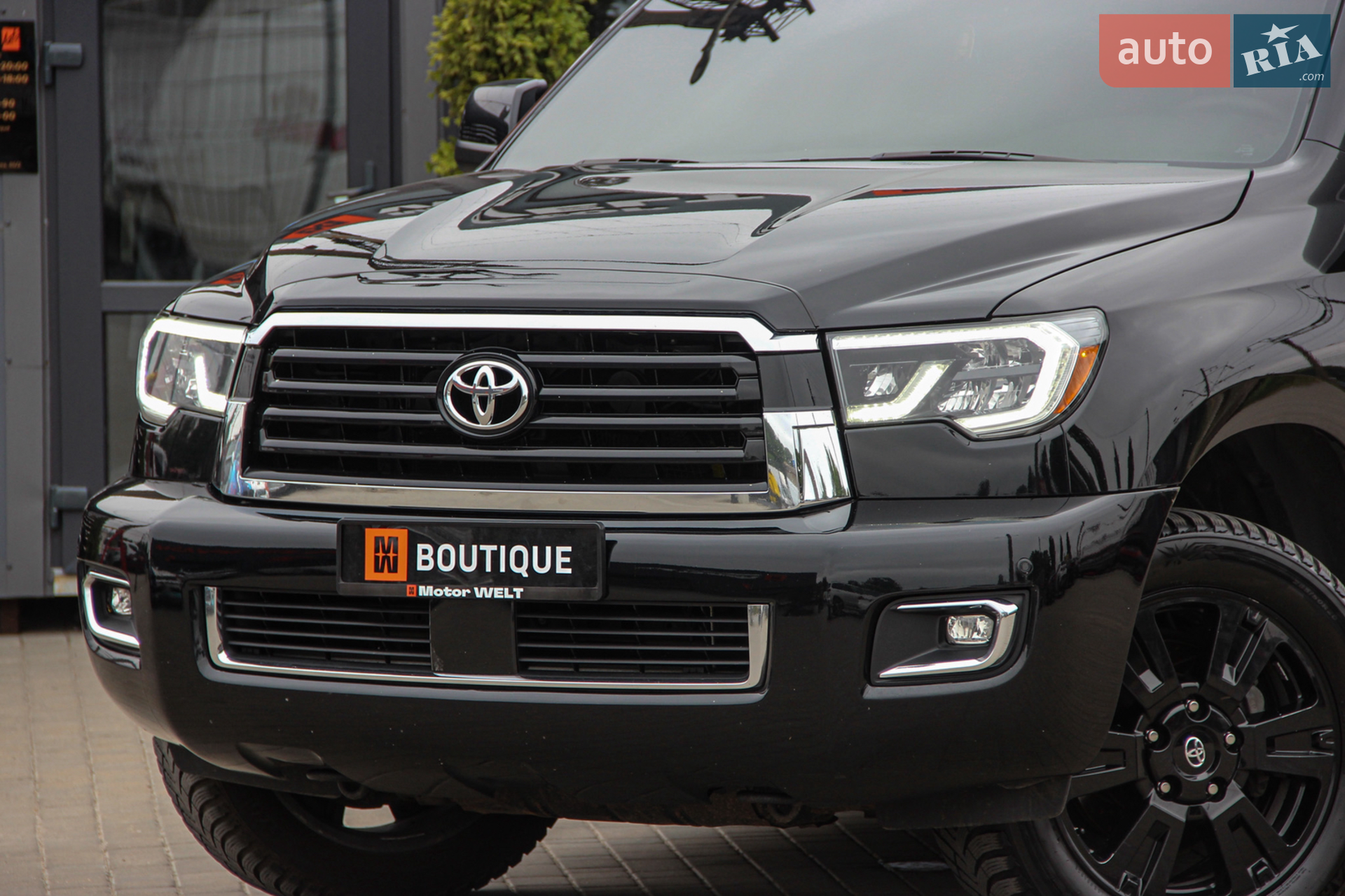 2017 Toyota Sequoia - мініатюра 2