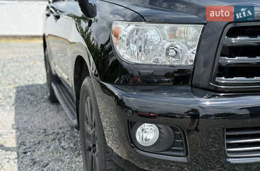 Внедорожник / Кроссовер Toyota Sequoia 2012 в 